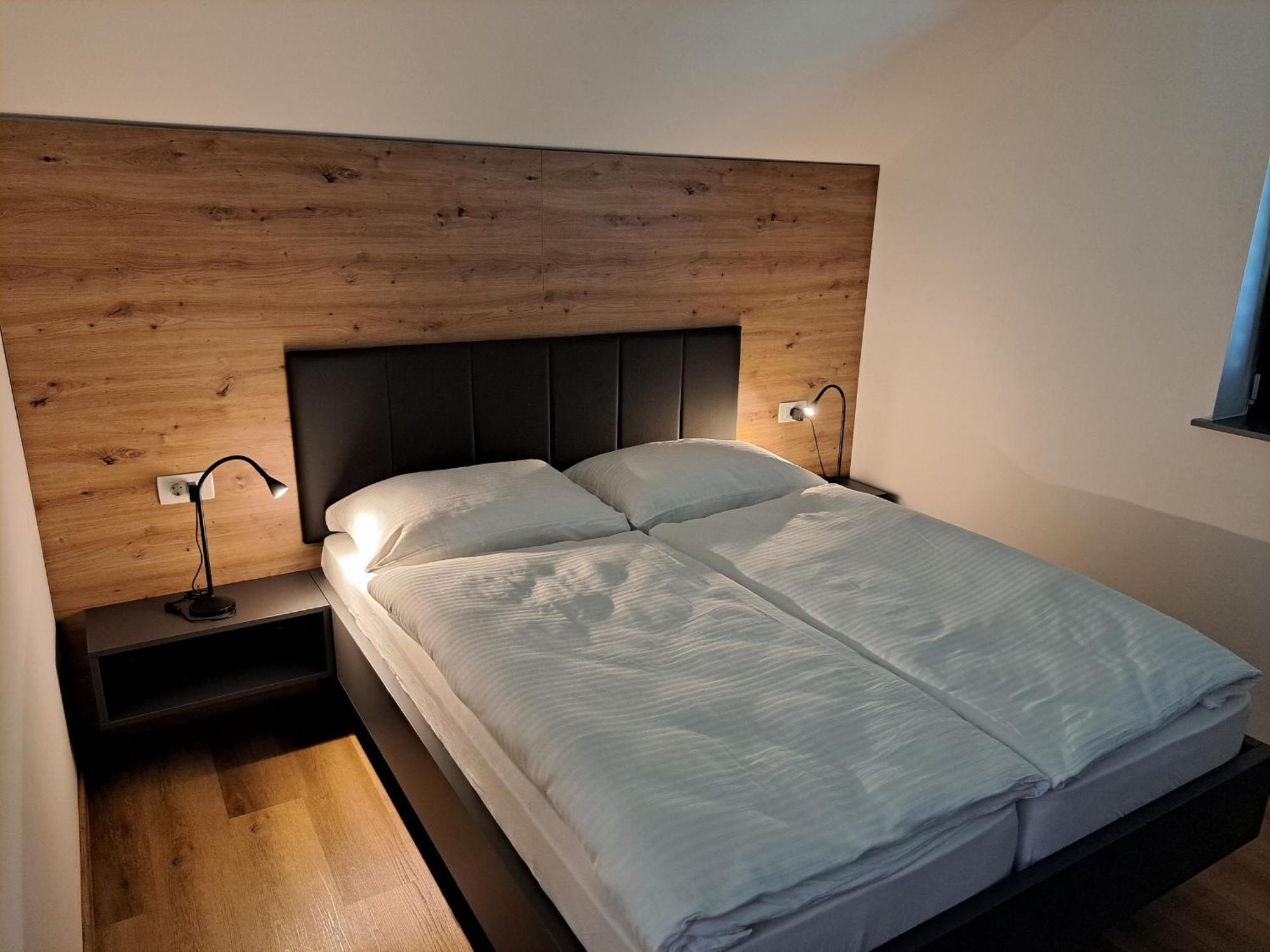 Ferienwohnung S&B'S Retreat Godovic Exterior foto